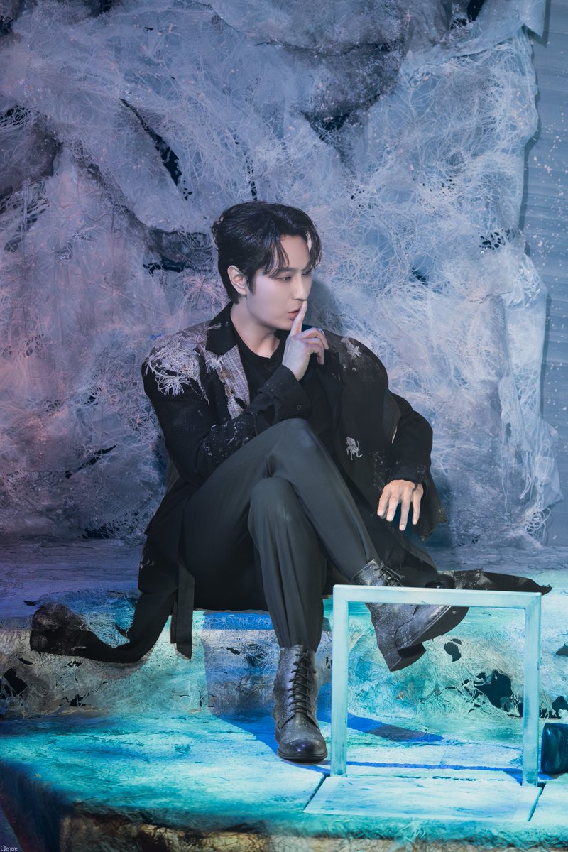 celeste_venere's tweet photo. 260917 뮤지컬 <죽음에 관하여>
스페셜 커튼콜 : 숫자의 끝 rep.

신 #조성윤 https://t.co/bLvVreoxzL