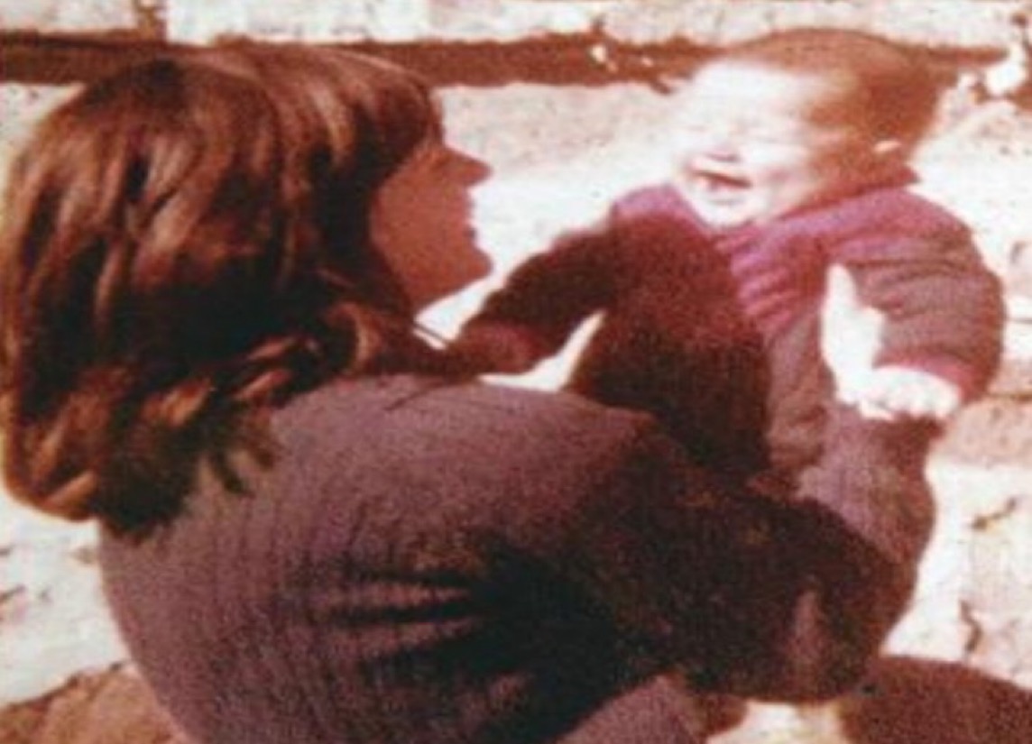 Barca_Archive's tweet photo. 1-year-old Messi with his mother, 1988. https://t.co/whY0fSRTdh