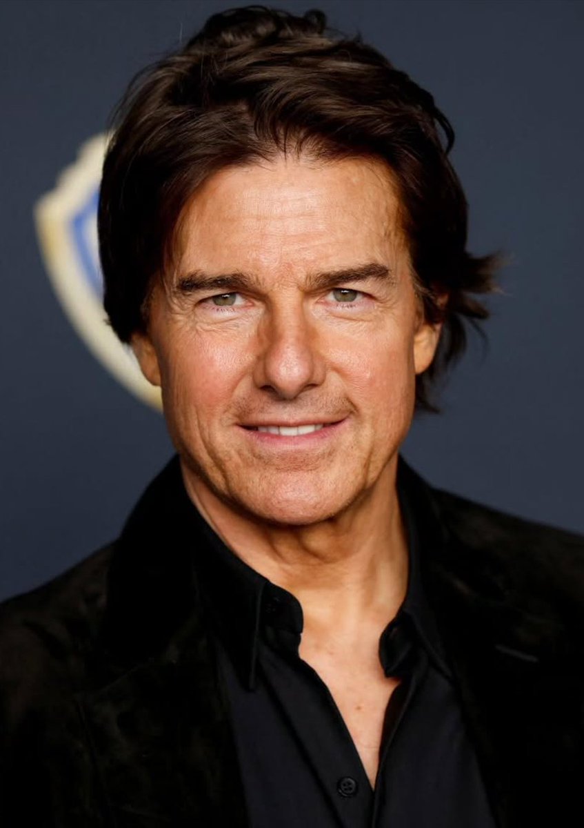 InternetH0F's tweet photo. Tom Cruise is 64 years old on the left

Tom Cruise in 'Diggers' plays 65-year-old Digger Rockwell on the right https://t.co/W4wT8cdaap