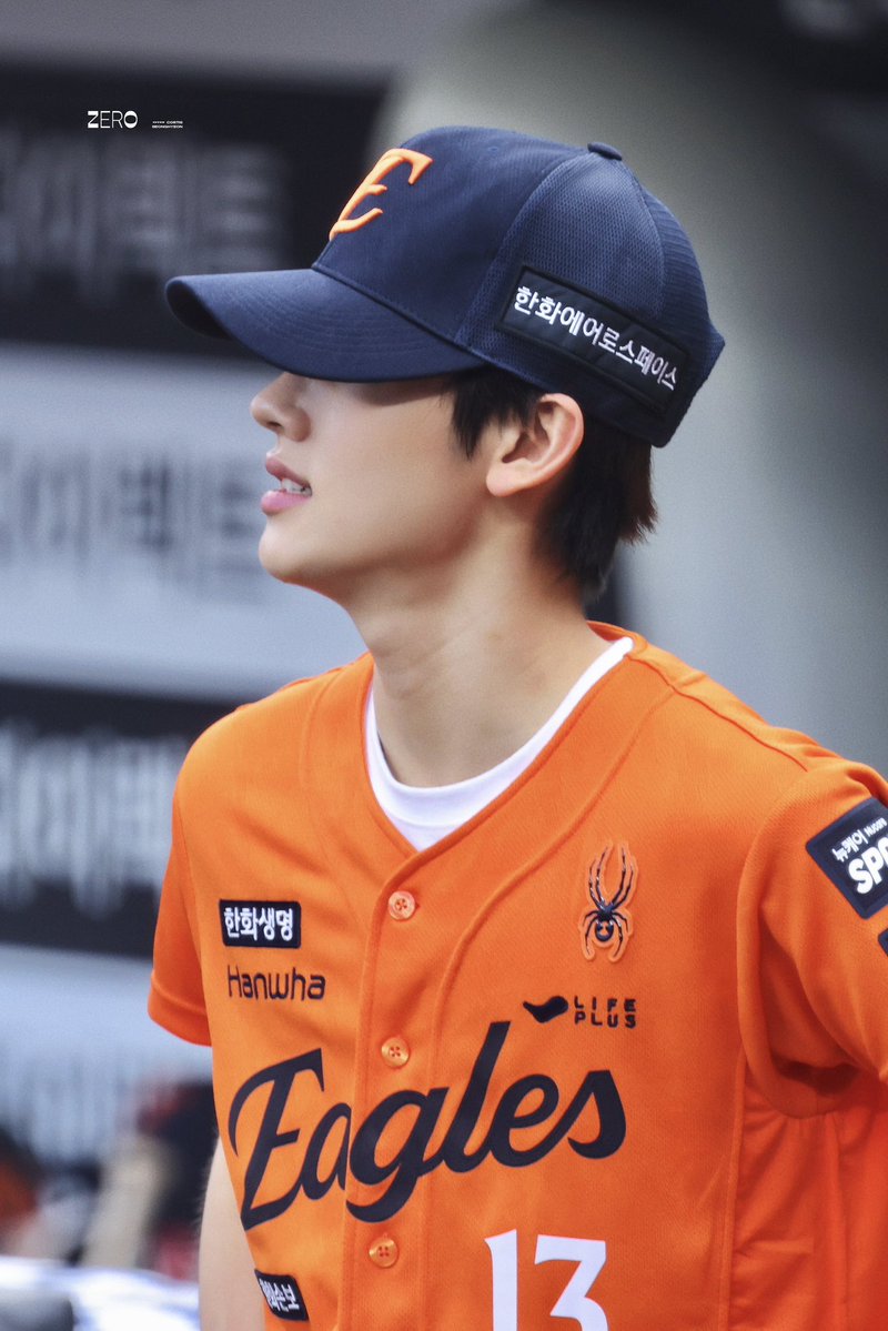 iueomchip's tweet photo. High-caliber ACEOM talent taking over the whole stage! Powered by fierce EOMAGNETISM, a noble EOMPRODIGY generation officially arrives with glory.
 
EOM BRINGS ACE FACTOR
 
#SEONGHYEONInFocus
#SEONGHYEON #성현 https://t.co/ZWNTS2qnhJ