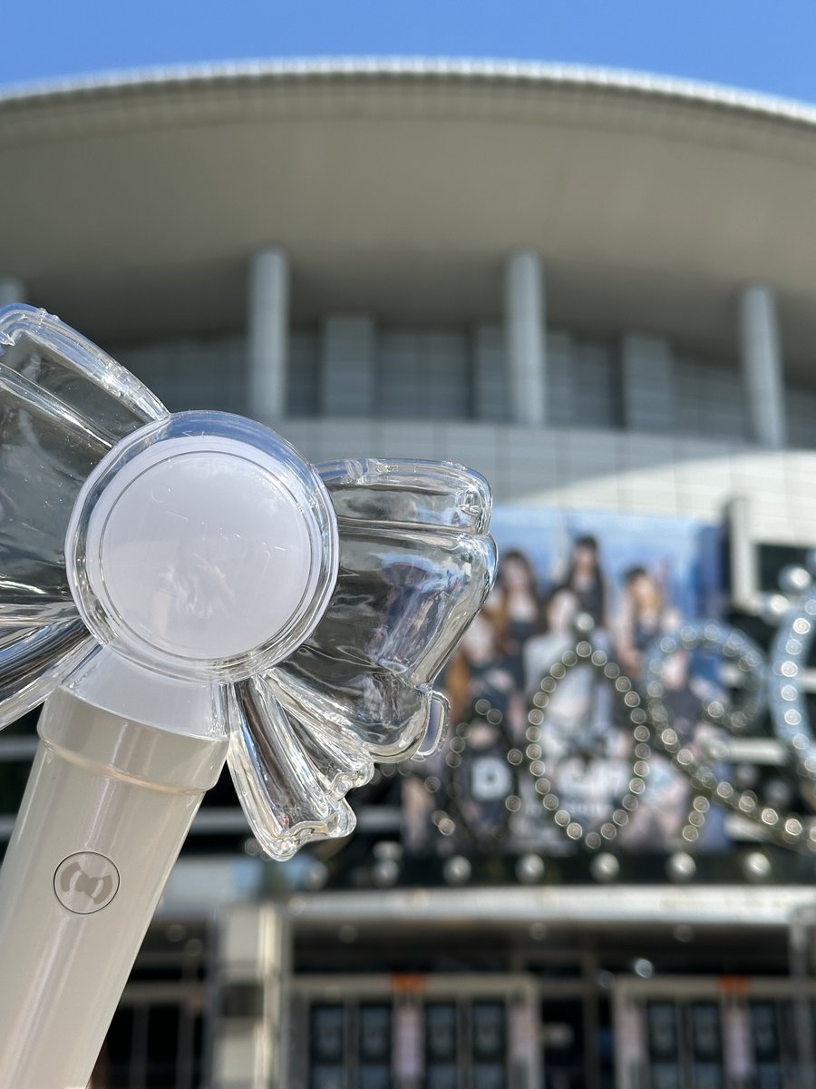 dearjmj_'s tweet photo. 이즈나 첫 콘서트 투어를 너무너무 축하해~~~💗
#izna 
#WHO_DAT_GIRL 
#WHO_DAT_naya https://t.co/VnlkZGxdj5