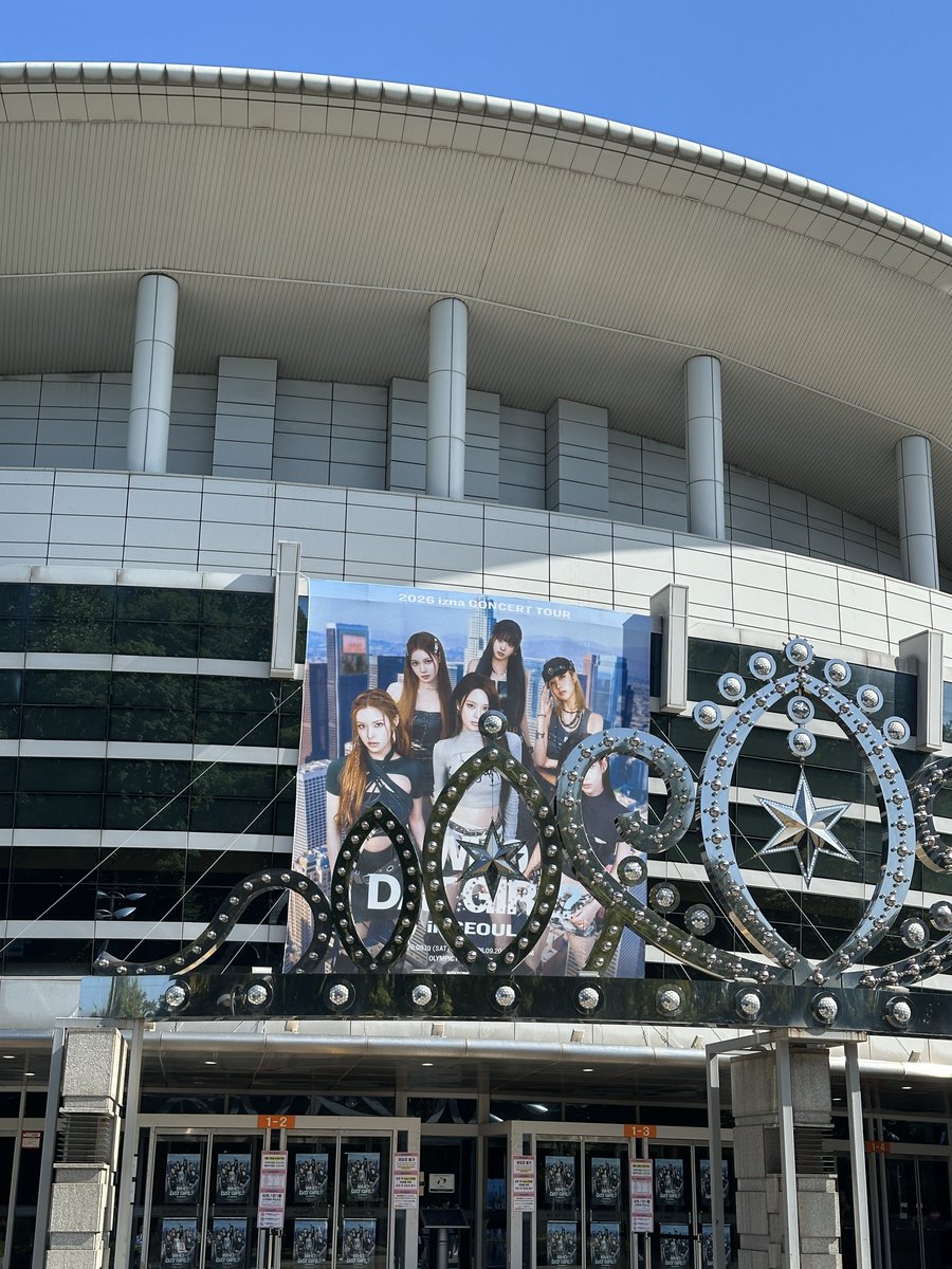dearjmj_'s tweet photo. 이즈나 첫 콘서트 투어를 너무너무 축하해~~~💗
#izna 
#WHO_DAT_GIRL 
#WHO_DAT_naya https://t.co/VnlkZGxdj5