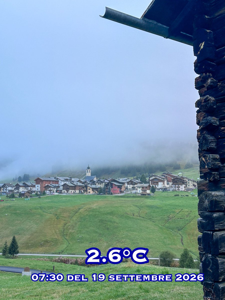 TuttoLivigno's tweet photo. Decisamente più autunno stamattina a #livigno, buongiorno amici, buon fine settimana a tutti voi👋 https://t.co/AG9WgDD0mn
