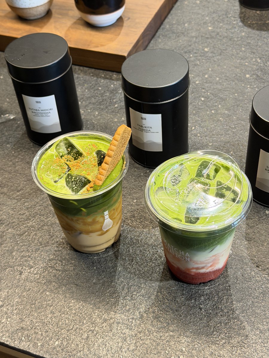 PastelLifeLines's tweet photo. Matcha Station เชียงใหม่ ร้านมัทฉะย่านกองบิน 41 ที่สายชาเขียวต้องมา ไฮไลต์คือ Matcha Tasting Flight ลองชิม 3 สายพันธุ์เทียบกันชัดๆ ทั้งนัตตี้ อูมามิ ฟรุตตี้ มีเมนูใส ชานม ฟิวชั่นครีมชีสครบ บาริสต้าแนะนำดีมาก ชนชั้นชาเข้มข้นตรงปกทุกแก้ว https://t.co/U3B8wdHqbz