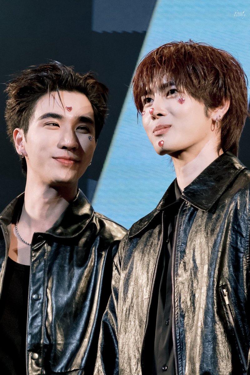 psiluvvu's tweet photo. 260919 :

มีคนโดนทำโทษ น่าย้ากกก

PERTHSANTA NIHON ICHINICHI 

#PerthSantaXFanday33inOSAKA https://t.co/erLggz3Wyv