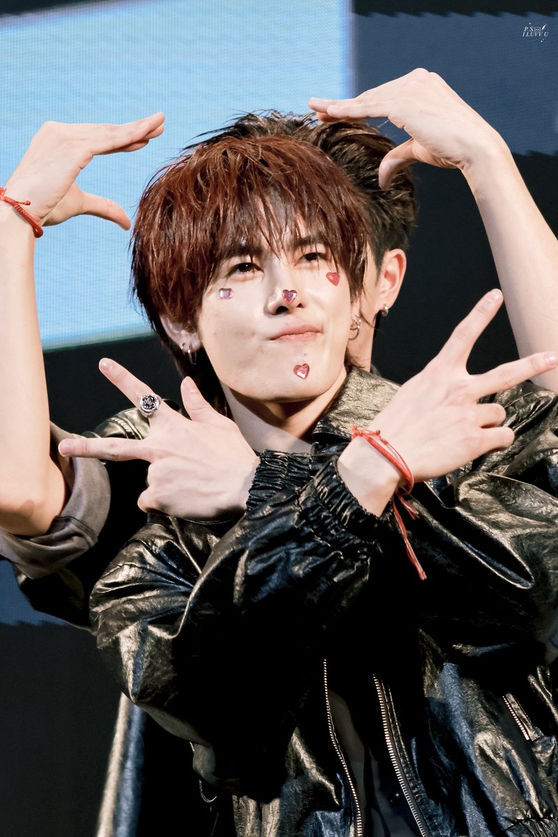psiluvvu's tweet photo. 260919 :

มีคนโดนทำโทษ น่าย้ากกก

PERTHSANTA NIHON ICHINICHI 

#PerthSantaXFanday33inOSAKA https://t.co/erLggz3Wyv