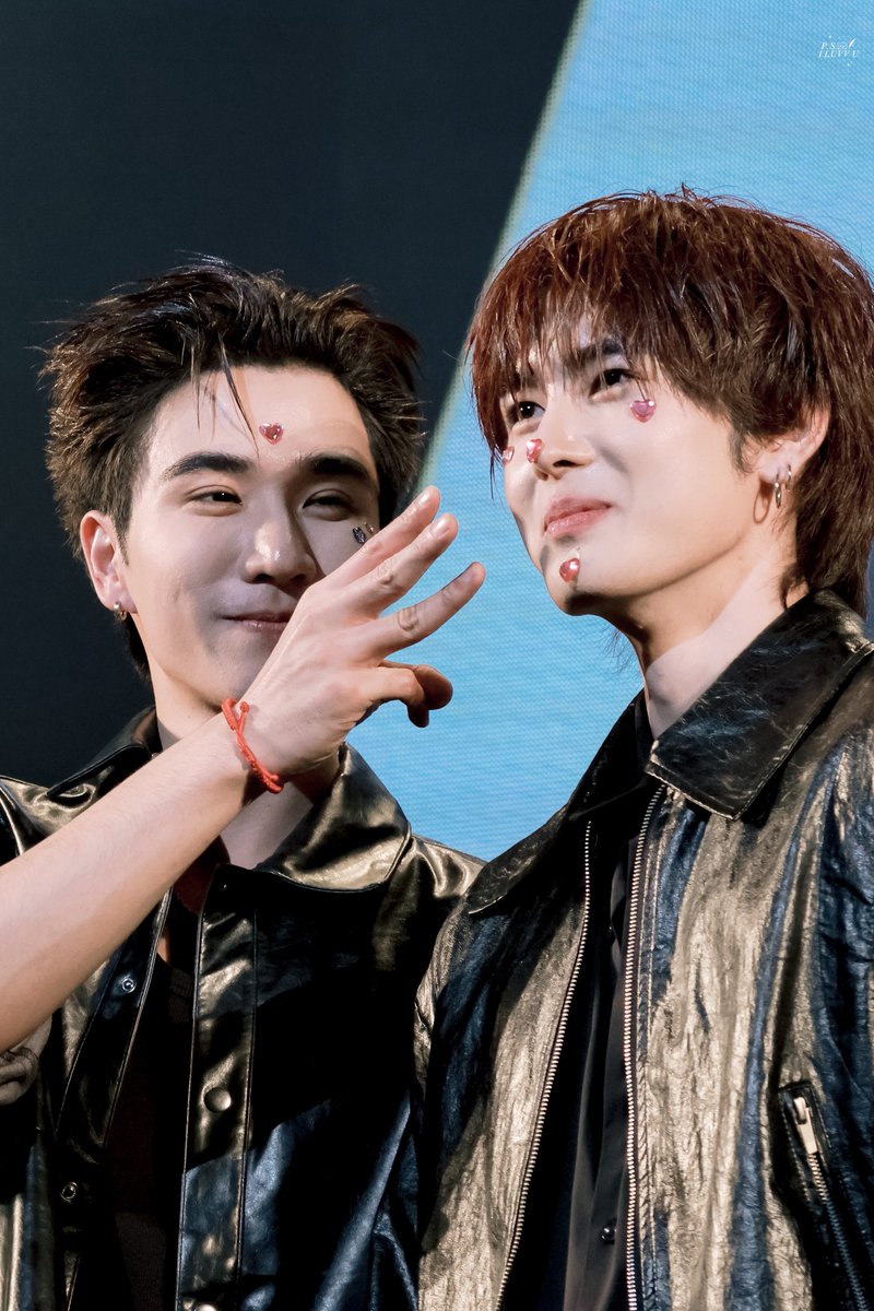 psiluvvu's tweet photo. 260919 :

มีคนโดนทำโทษ น่าย้ากกก

PERTHSANTA NIHON ICHINICHI 

#PerthSantaXFanday33inOSAKA https://t.co/erLggz3Wyv