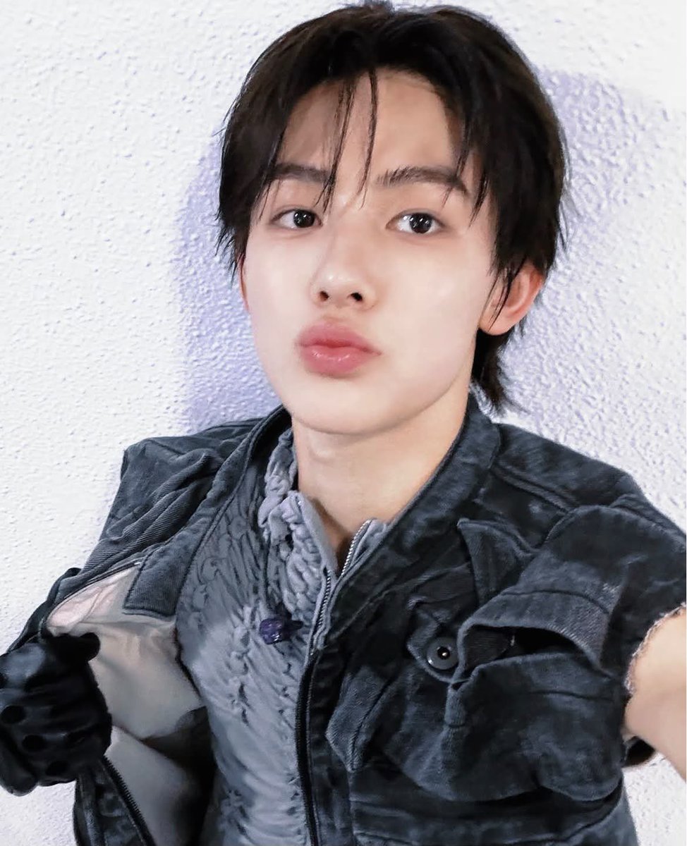 eomseanuyn's tweet photo. @MVyNg1 @eomlandvnfp True ACEOM greatness unveiled on stage tonight! Driven by powerful EOMAGNETISM, this spectacular EOMPRODIGY journey reaches brand new heights of true world glory.
 
EOM BRINGS ACE FACTOR
 
#SEONGHYEONInFocus
#SEONGHYEON #성현 https://t.co/APA4SdBrFb