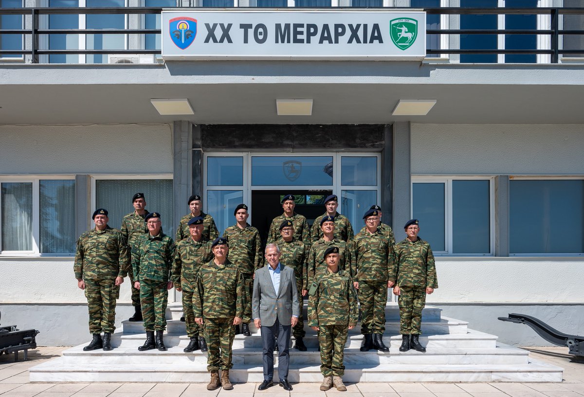 Hellenic_MOD's tweet photo. Επίσκεψη ΥΦΕΘΑ @adavakis  στην 193 ΜΠΕΠ και στην έδρα της XX ΤΘΜ της περιοχής ευθύνης της ΑΣΔΙΘ
https://t.co/fHDbgfa4Fb https://t.co/JNcGjU024N