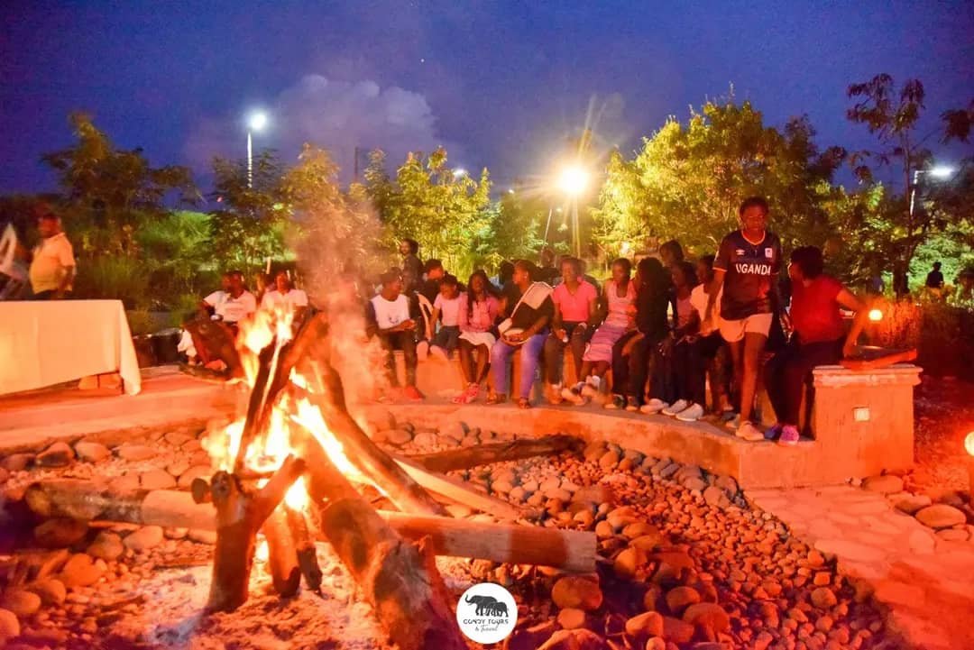 Kkids_Foundatn's tweet photo. LAKE MUNYANYANGE CAVES AND LODGES! #ExploreUganda 

Expect nature, lake views and a chance to see the famous flamingos.

 Great for school and group trips.

📞 +256 752 566 155 / +256 780 160 507

#ExploreKasese https://t.co/XMknPXPiG8