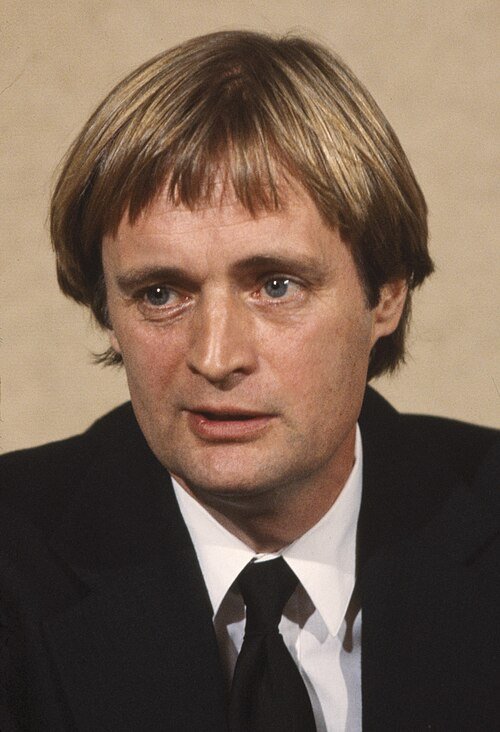 daveainsworth63's tweet photo. Remembering the brilliant Scottish actor David McCallum who was born on this day in 1933. He died in 2023. 🏴󠁧󠁢󠁳󠁣󠁴󠁿 #DavidMcCallum #TheManFromUNCLE #Colditz #SapphireAndSteel #NCIS #TheGreatEscape #TheGreatestStoryEverTold #Kidnapped #HellDrivers #ViolentPlayground #ANightToRemember https://t.co/JgGGbLd8YP
