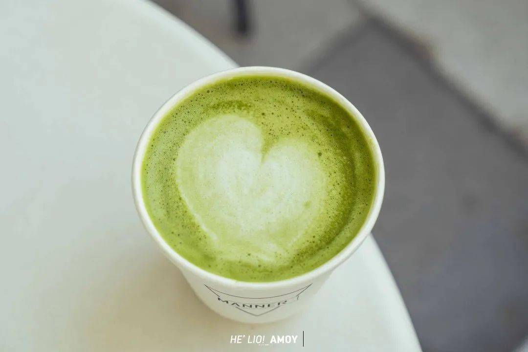 LucienneSwgs's tweet photo. Feeling so chill and content with my iced matcha latte on this sunny afternoon—small joys hit different today!， https://t.co/QtPmVVZvY6