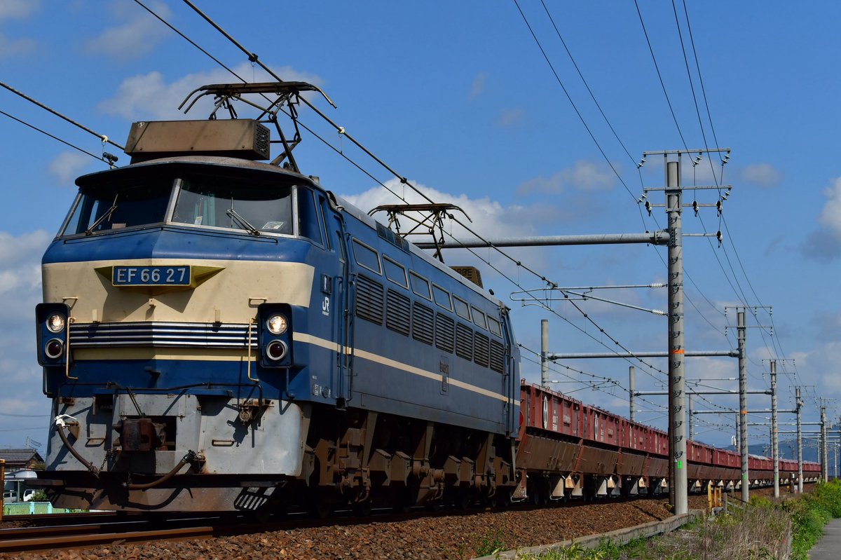 w7vrb's tweet photo. #もう一度撮れと言われても撮れない写真
#みんなで開催するEF66展示会
東海道本線 5780 レ
EF66 27 + 赤ホキ 24B 石灰石
最新機種📷で撮影したかったです‼️
#EF6627 #赤ホキ #5780レ https://t.co/w8RSL5ve42