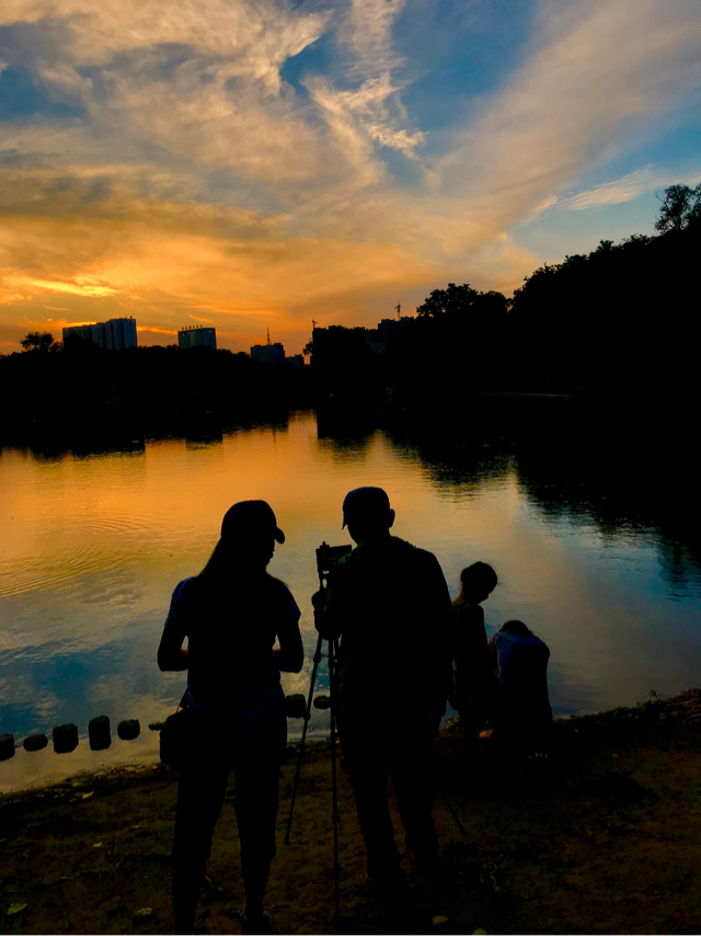 norig117912's tweet photo. Our Photography Club is hosting a sunset shoot at City Park this Saturday! Bring your gear, meet other shutterbugs, and capture golden hour magic. Sign up via club link in bio. See you there!， https://t.co/iwxxM4evNl