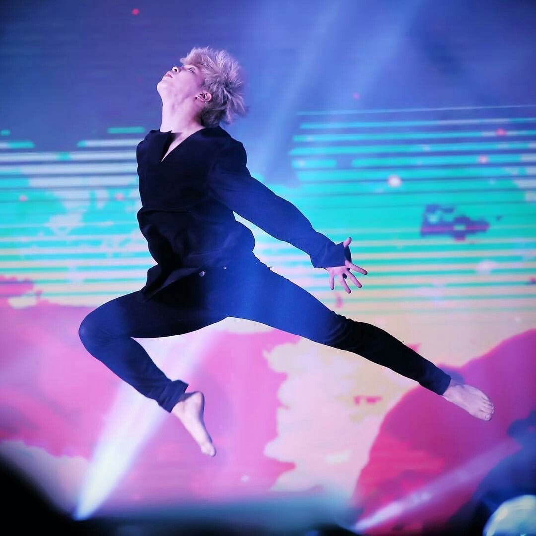 li3supreme13's tweet photo. Bts debe levantarse todos los días mirar al cielo y decir: GRACIAS PADRE POR JIMIN. https://t.co/Bvw27RttLD