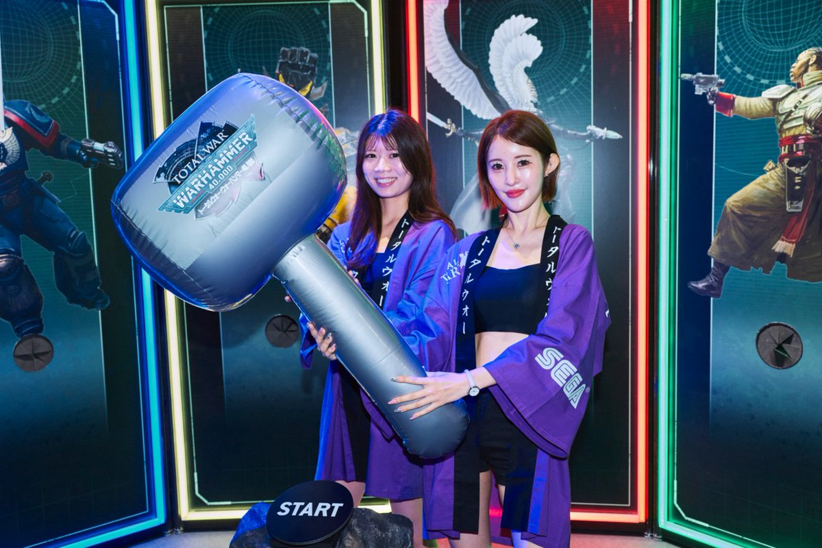 SEGA_OFFICIAL's tweet photo. #TGS2026 セガ／アトラスブース　コンパニオンのみなさま

各タイトルのコーナーにて、来場されるみなさまをお迎えします。
#segaatlustgs26 https://t.co/uhFoLqwwJs