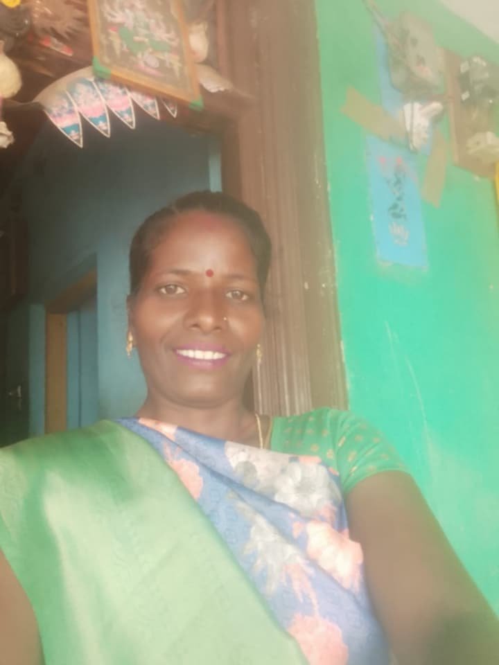 yesssoluc's tweet photo. Mom with collection agent 😓.. For my KTm bike 🤪 https://t.co/tfkpzUYhnt