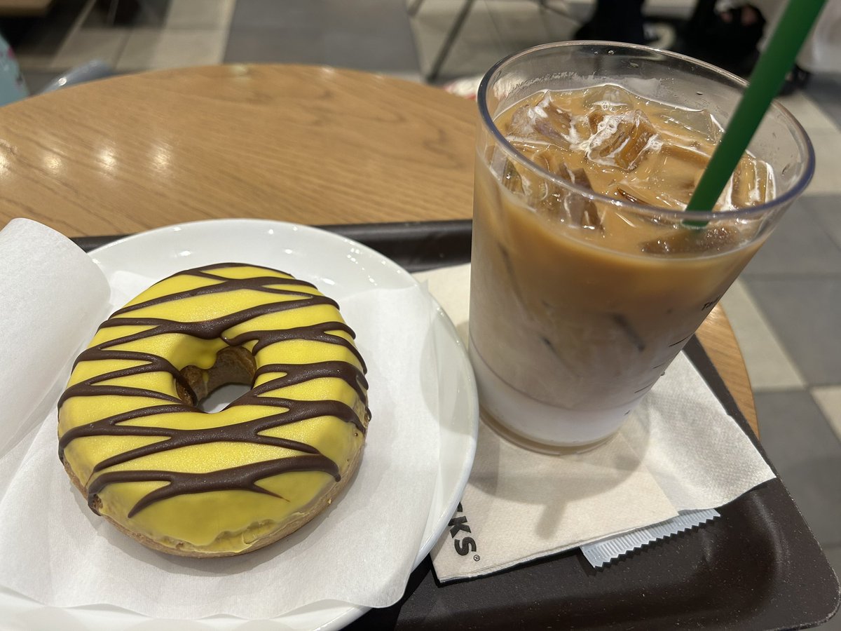 usatan69's tweet photo. シルバーウィーク初日🎶
明日明後日は台風接近🌀でお天気悪いのでお出かけは本日に変更😊
久しぶりに映画を観に行きました📽️
ランチは中華丼とティータイムは友達からもらったスタバのチケットが期限切れ前なので利用😁
#シルバーウィーク初日
#映画鑑賞
#中華丼
#スタバ https://t.co/Fe9BEuq6Zi