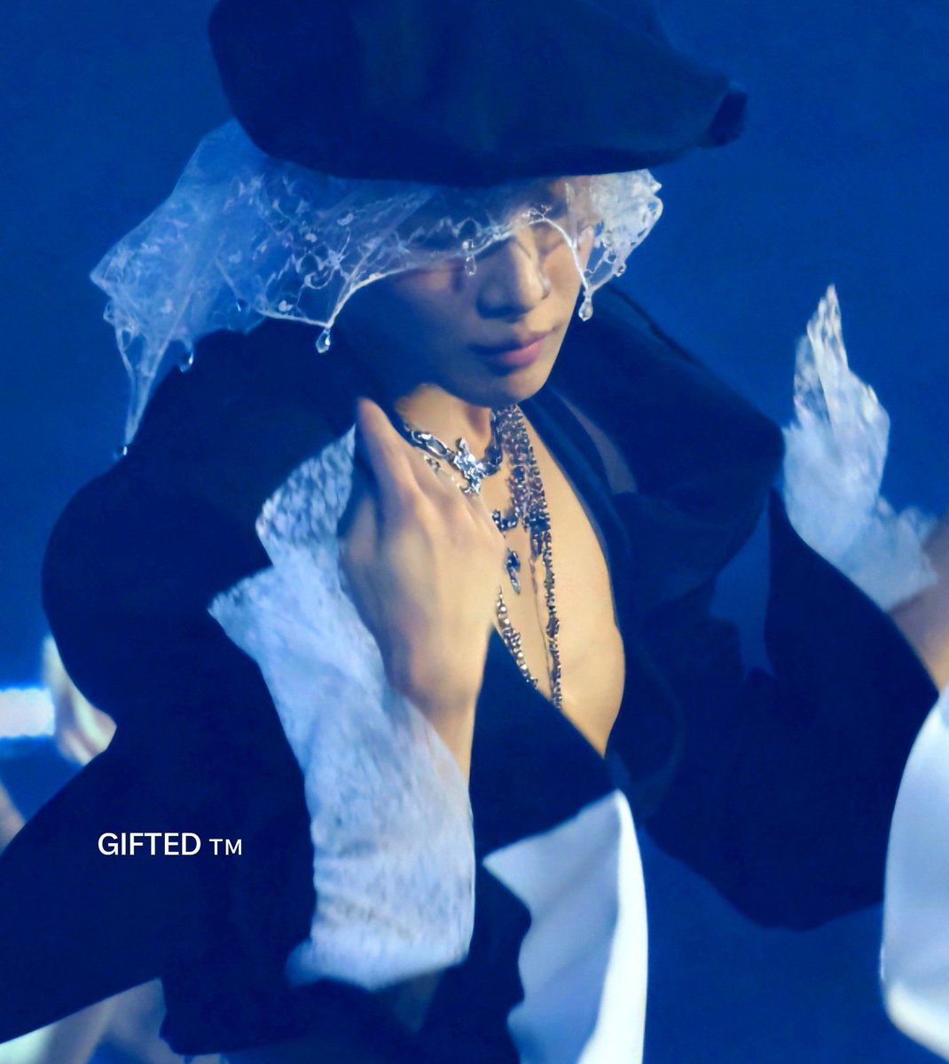 GIFTED_TM718's tweet photo. TAEMIN LiMiNaL
D1

#태민 #TAEMIN #泰民 #テミン #LiMiNaL  
#TAEMIN_LiMiNaL https://t.co/lCgFfwHnvL