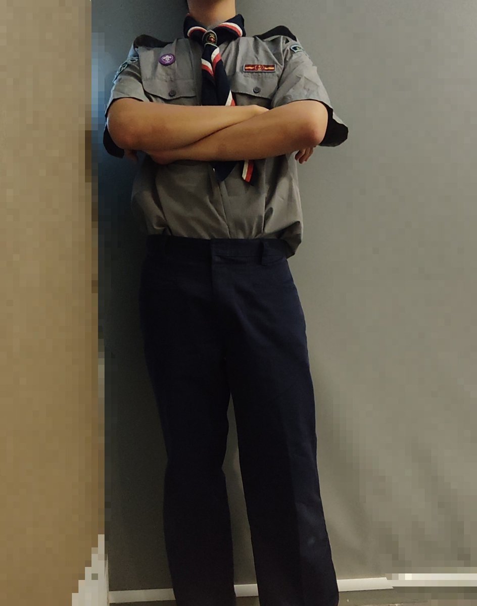 mjkbbu's tweet photo. 童子军简直是M的天堂
胸口的结像链子一样把你拴住，在童子军也可以学到各种各样的绳结。
总是假意问童子军的朋友是不是会捆绑😍。 https://t.co/AZWThKyXga