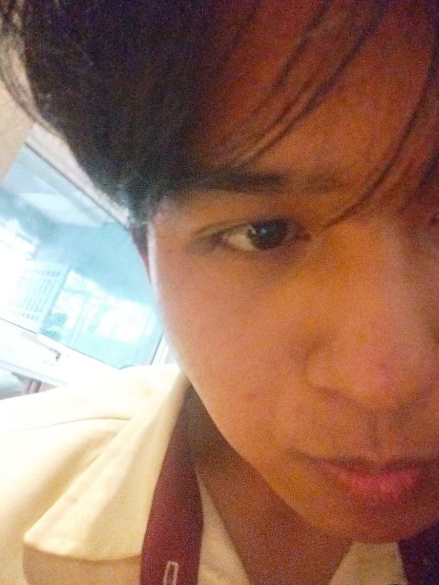 jjajeumn's tweet photo. nag date kami nyan s milkteahan lapit s trade ng shs (first kiss sa lips Bwhahahahwhshdhah kaya favorite q woww naalala k pa) tas nahiya n lang kami kasi kami n lang yata yung natira n customer magsasara n sila ayaw p namin pero 5 pm palang kasi yun oki) https://t.co/E3ega3E1lB