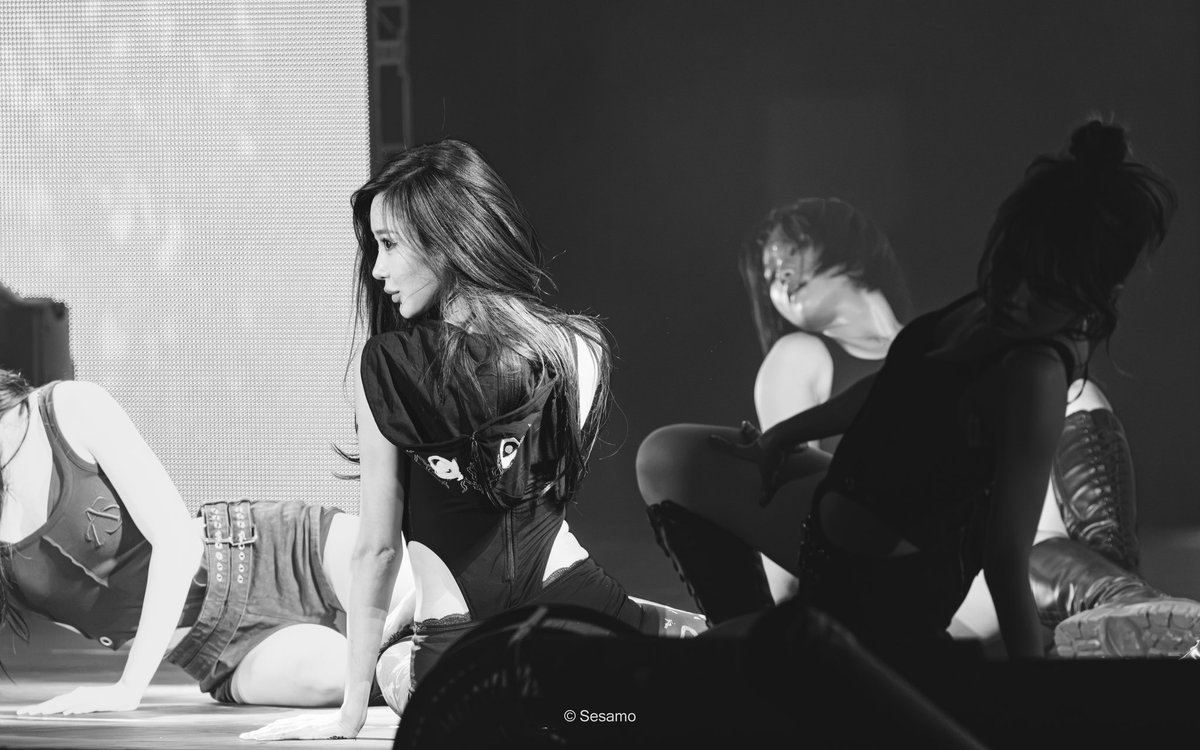 Sesamo0417's tweet photo. 260918, SYNK : COMPLaeXITY in NY

#GISELLE #지젤 #ジゼル
#aespa #æspa #에스파
#aespa_SYNK_COMPLaeXITY 
#SYNK_COMPLaeXITYinNewYork https://t.co/uiFQE9yaZz