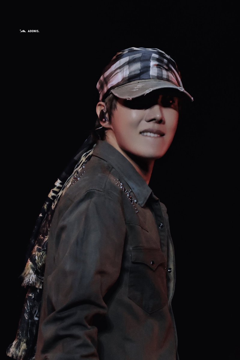 Adonis_Hoseok tweet picture