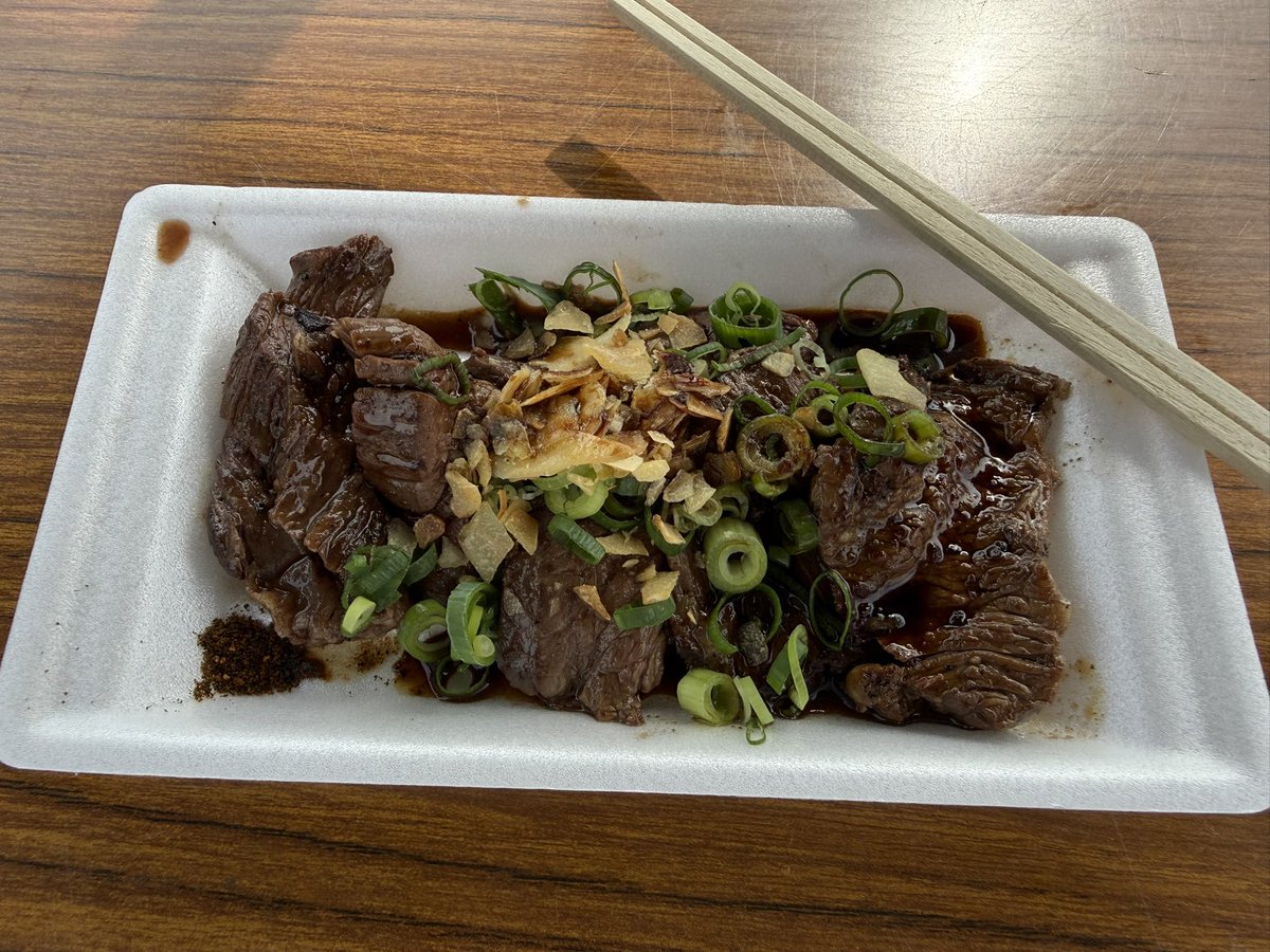 K_chirally's tweet photo. おいし〜い屋台がてんこもり〜🧜🥩
YATAIフェスで朝昼ごはん！暑い！！ https://t.co/E5HM8vPBGR