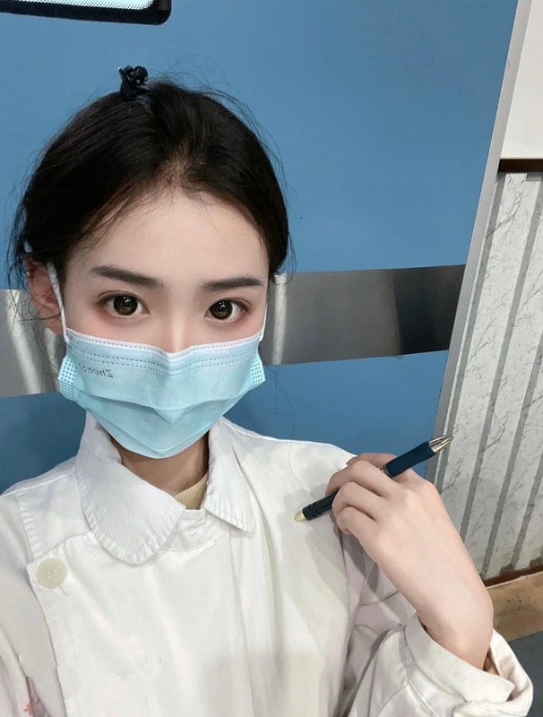 RocioMariem's tweet photo. 工作日都是給別人打針
放假也好像被別人打阿~ https://t.co/GdDInqapwh