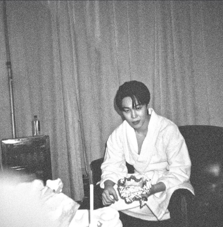 tetecutiesante's tweet photo. พี่จีมินรูปนี้หรอ . . https://t.co/lRWmBAh05J