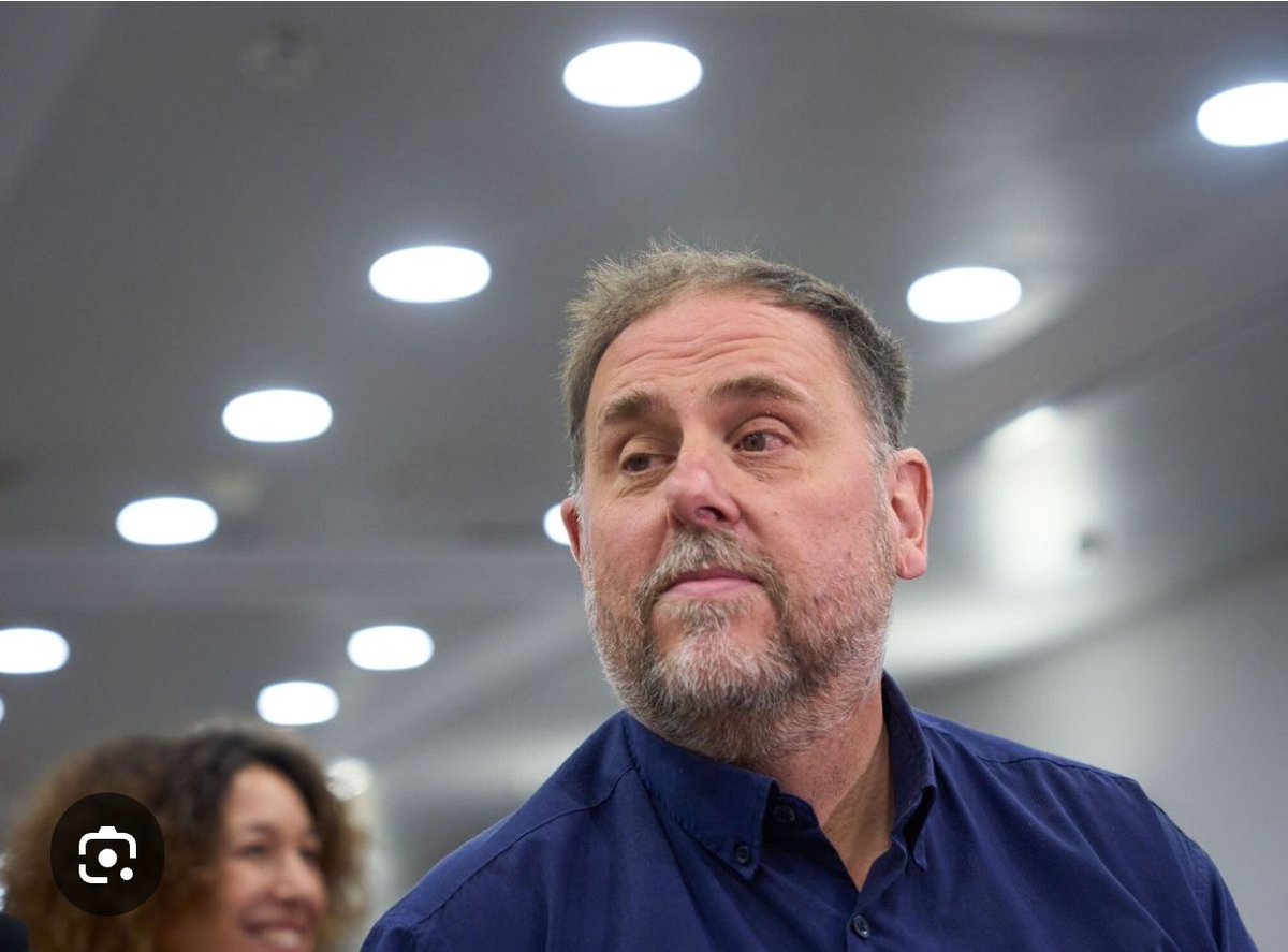 misjosep's tweet photo. Junqueras titlla d fracàs absolut el govern #Illa

Y tot titllar-lo d fracàs li aprova els pressupostos i @Esquerra_ERC continua donant suport a un govern incompetent.

@junqueras a més de ser un estafador és un cínic q ja no recorda qui va regalar la Generalitat als socialistes. https://t.co/Z7w8HkDRpM