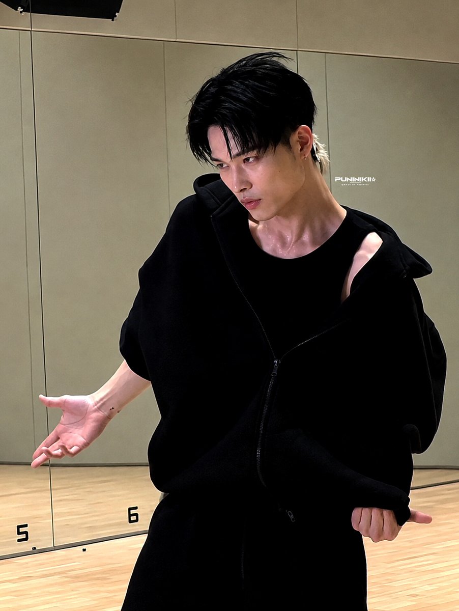 PUNINIKII's tweet photo. 260918𑁍
#NI_KI #니키 #ニキ #西村力 #ENHYPEN #엔하이픈 https://t.co/GITltEcpkj