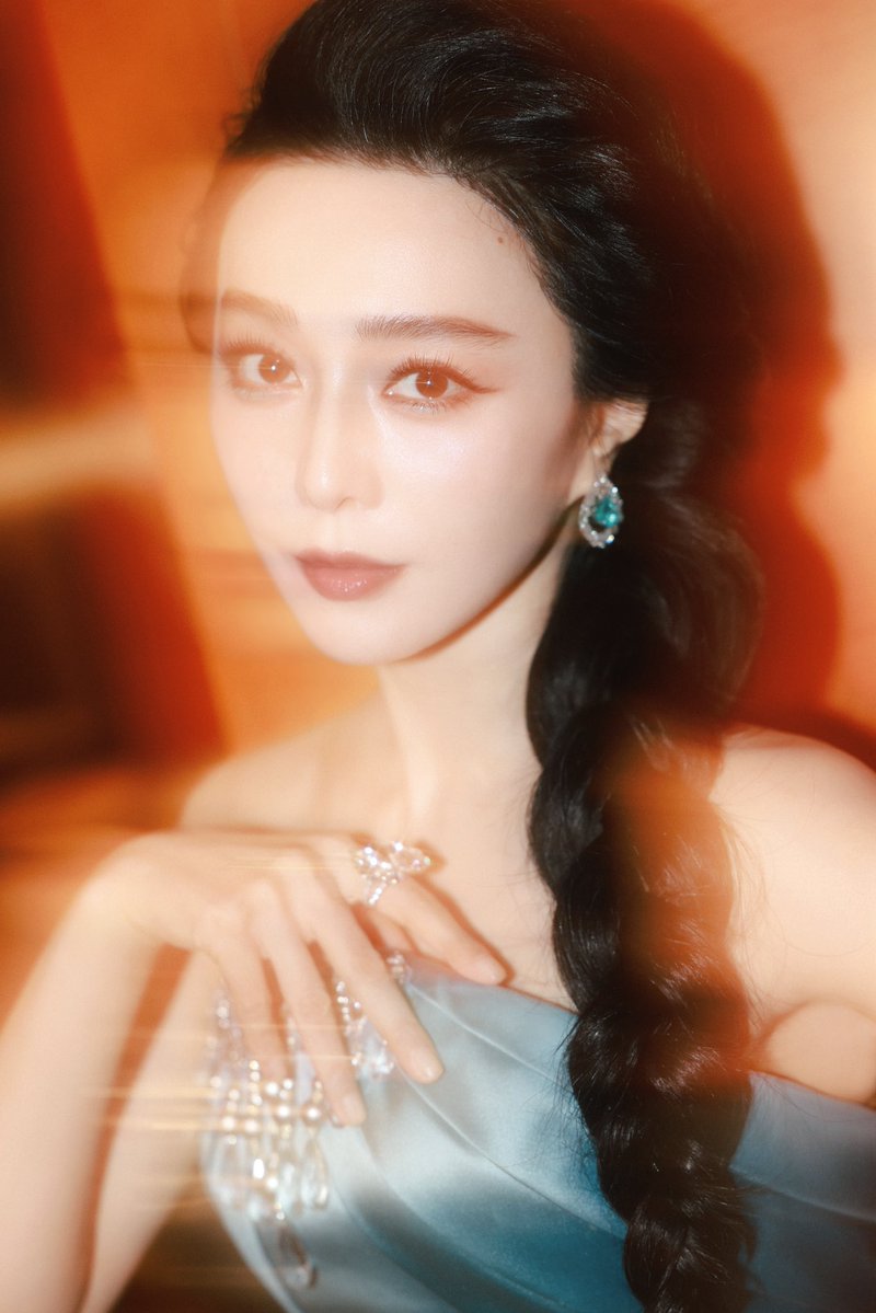 realBingbingFan's tweet photo. 🩵 #TIFF2026 https://t.co/BUPi5D5odo