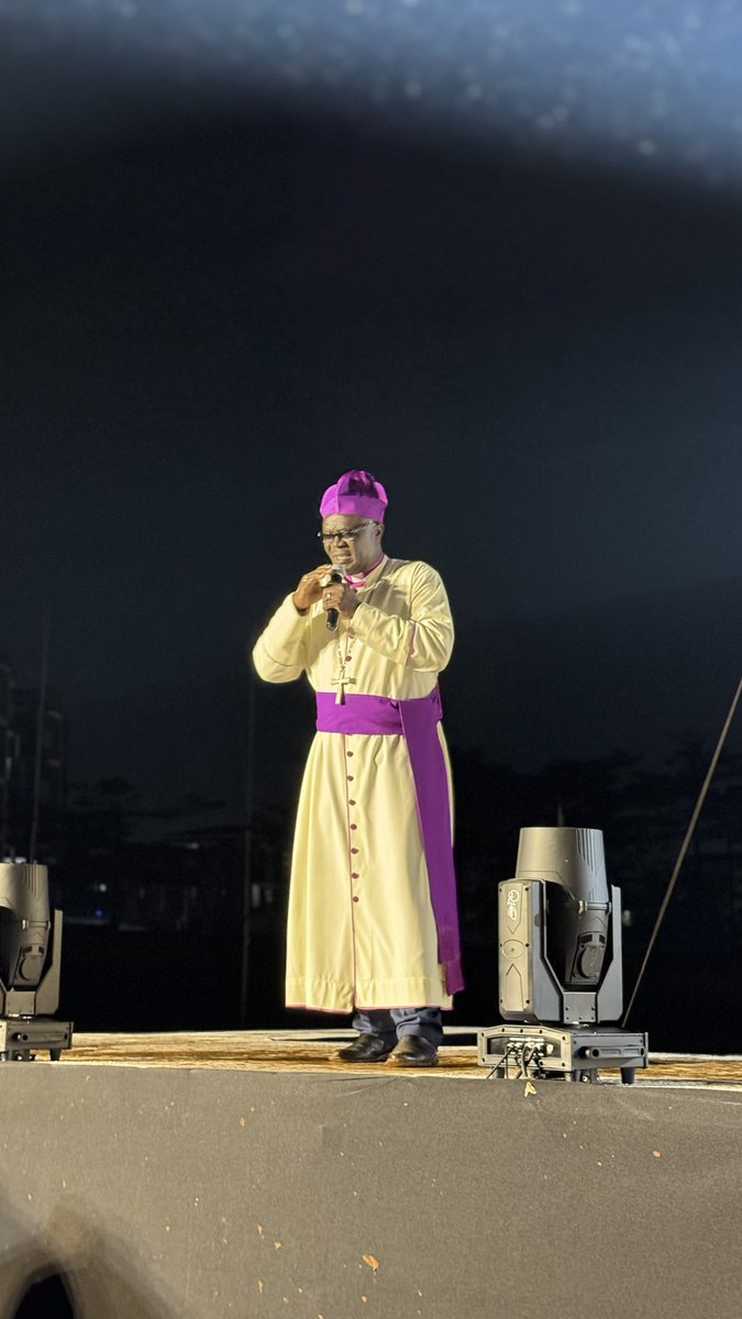 stfrancis_mak's tweet photo. Rt. Rev. Pons Ozelle from Nebbi Diocese while preaching last evening, said that Jesus is the one with unmatched power! Therefore, we need to rely on Him.
All we can say is; God is sovereign!!🙏
@Rev_Dr_LidyKitz 
@Makerere 
@DOS_Makerere 
@ChurchofUganda_ 

#Makfest2026 https://t.co/ef64m9hQ2b