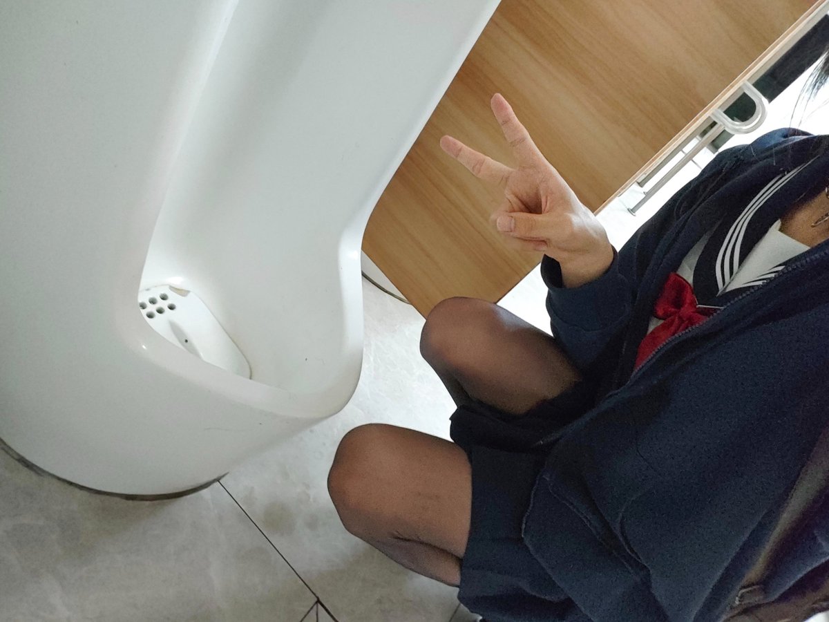 TubaBOlAT13's tweet photo. 这样的你们敢舔吗？不会只是在网上说说而已吧？ #母女 https://t.co/b73J1z2cyi