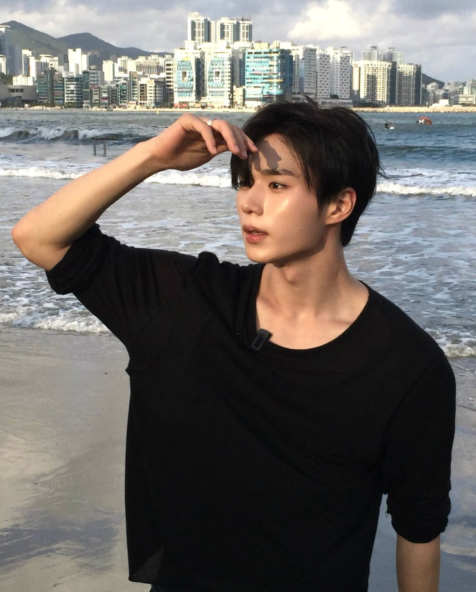 sinxmio's tweet photo. 아…………………………………………………….. https://t.co/MW5isPOTFk