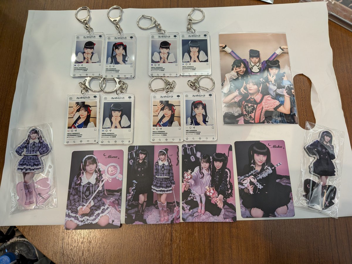 te_bo_'s tweet photo. ふふふふふん🩷🤍💜🩵❤️
#ファントムシータ
#ハイネ
#美雨ちゃん
#凛花ちゃん
#百花ちゃん
#もなちゃん https://t.co/pVWhydJcJx
