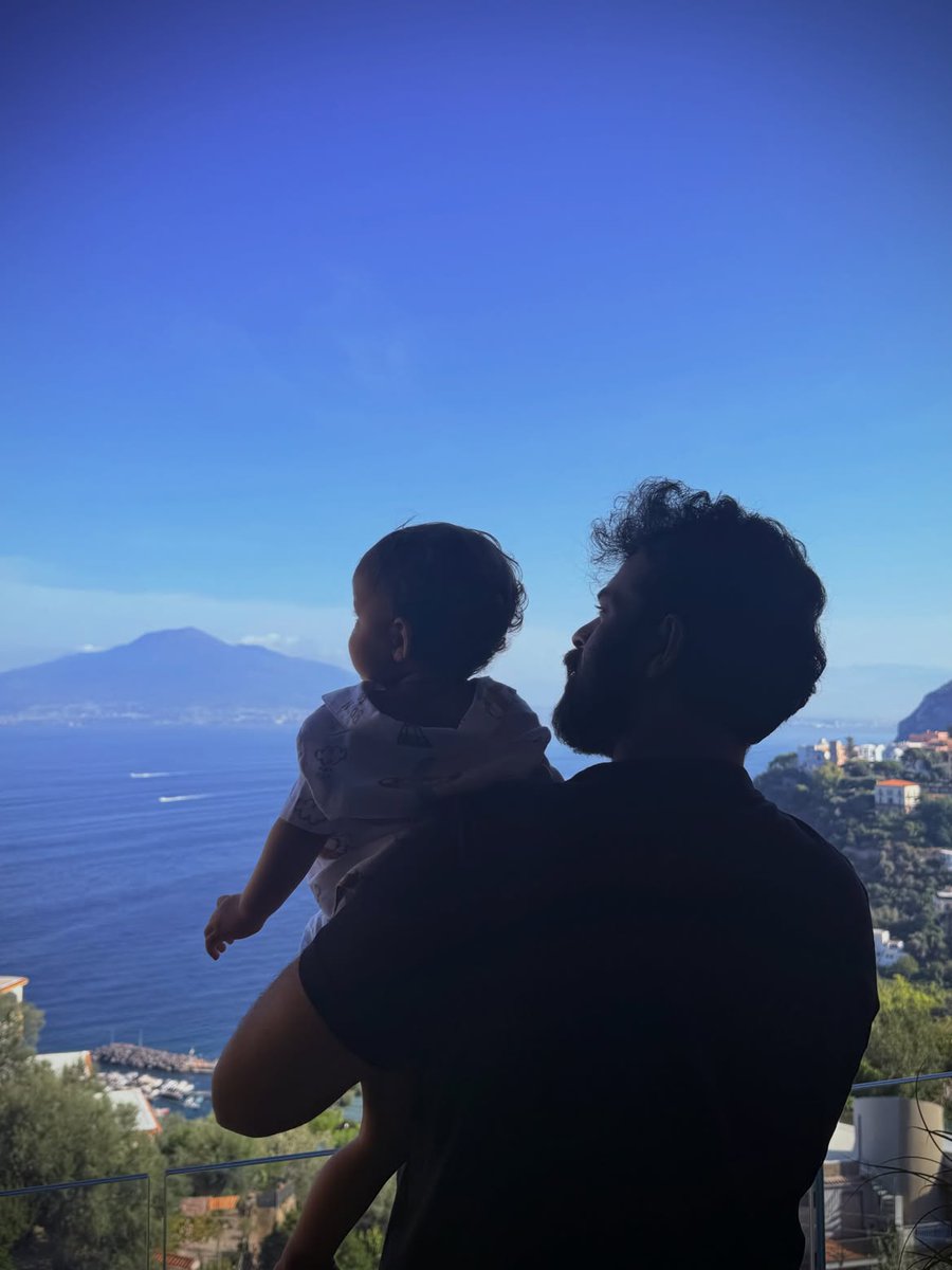 HydTimes's tweet photo. Varun Tej and Lavanya Tripathi are soaking up quality family time as they celebrate their son Vaayuv's first birthday with a breezy vacation.
#VarunTej #LavanyaTripathi #Vaayuv #FirstBirthday #FamilyVacation #Tollywood #TollywoodCouple #FamilyTime #TravelDiaries https://t.co/7LqXANLKCo