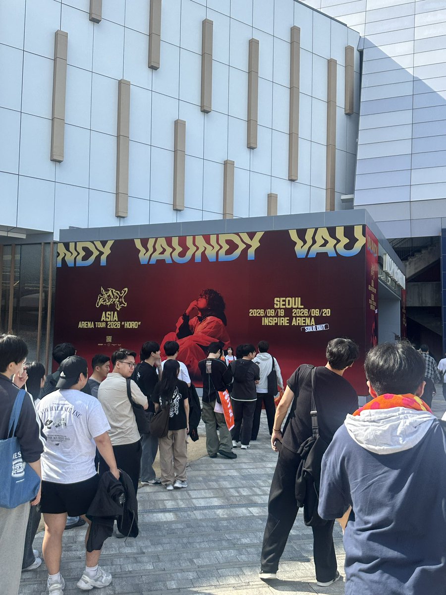 minju_n06's tweet photo. Vaundyのライブに来ました！！！！！
初の韓国公演おめでとうございます！！🎉🇰🇷 https://t.co/zKHZWtyfo4