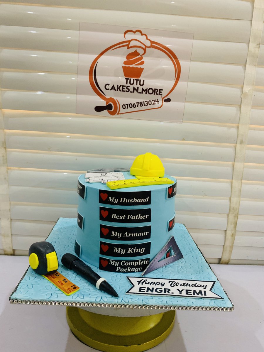 Phlossy18's tweet photo. Good morning my Amazing people❤️
Custom cakes made to order, memories made to last.😍Where sugar meets creativity...........

#CakeArt at its finest. Edible art, baked from the heart.❤️ 
Location:@InsideOsogbo https://t.co/AxE8izgUyT
