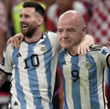 yellowgoal9's tweet photo. @Abdull3zizTurki @M10GOAT https://t.co/5kE9NIff5p