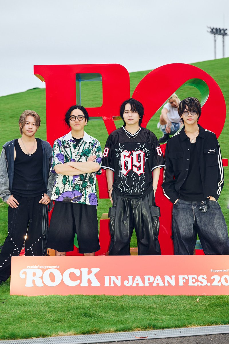 RuNa0104's tweet photo. ROCK IN JAPAN2026！ロッキン！
毎年メインステージに立たせて貰ってる事の有り難さを胸に刻みながら演奏しました！
ありがとうございました！ https://t.co/ycL55QFgyv