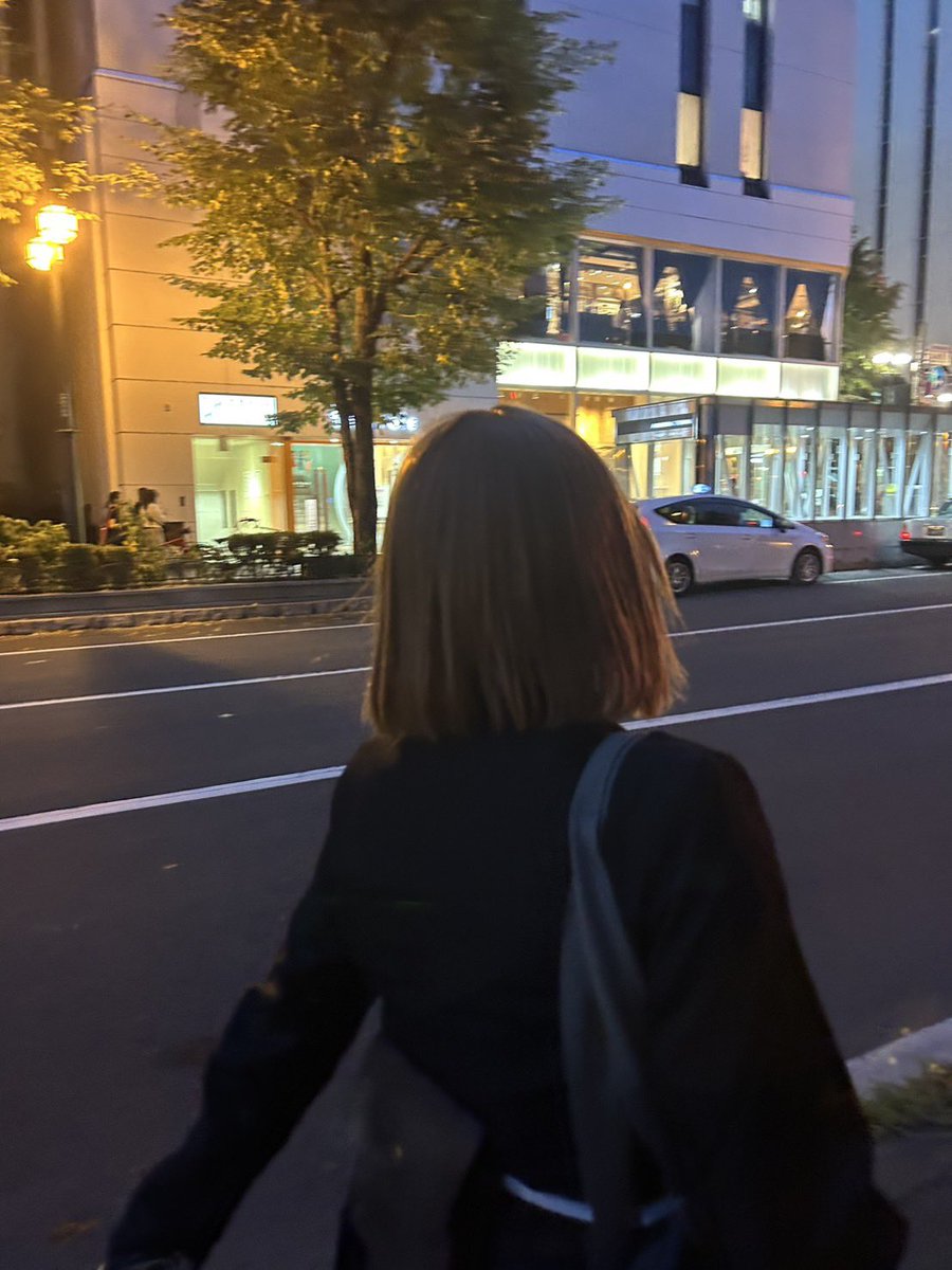 tyanooo17's tweet photo. 大好きなリア友ちゃんが撮ってくれた後ろ姿がどちゃくそ可愛いから見て！！！！！

 #サツコス https://t.co/dM04tSyzVH