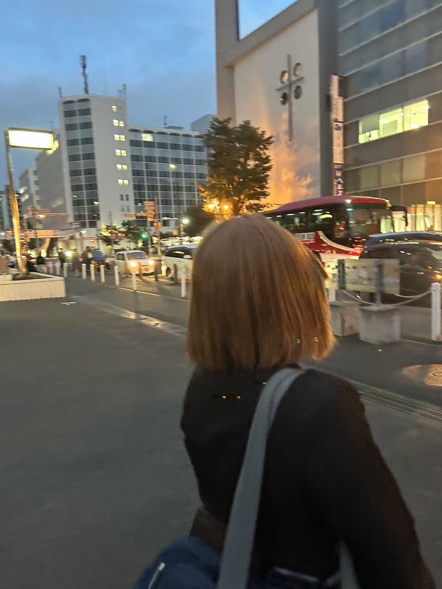 tyanooo17's tweet photo. 大好きなリア友ちゃんが撮ってくれた後ろ姿がどちゃくそ可愛いから見て！！！！！

 #サツコス https://t.co/dM04tSyzVH