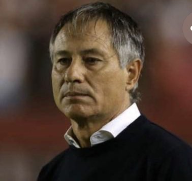 Herenciafliar23's tweet photo. No tengo duda,si queremos ver a independiente volver a ser lo que fue,ES TODOS JUNTOS y por eso creo que la mejor opción es 
Nakis presidente 
Milito mánager 
Holan DT
Por favor tomen un cafe,aclaren lo que tengan que aclarar y piensen que independiente los necesita 🙏 ES AHORA https://t.co/s1pFNj3cd4