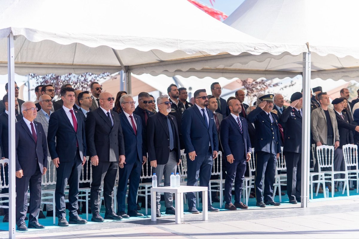 umutguclu's tweet photo. Milletvekilimiz Meliha Akyol, Milliyetçi Hareket Partisi Yalova İl Başkanımız Mustafa Deviren ve İl Genel Meclis Başkanımız Hasan Soygüzel ile birlikte;

Yalova Valiliğimiz tarafından düzenlenen 19 Eylül Gaziler Günü Anma Programı’na katılım sağladık.+++ https://t.co/ukTV38anvd