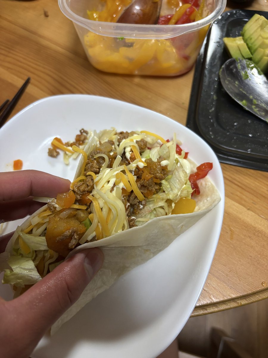 singoukikozima's tweet photo. 今日の飯はタコスじゃい🌮 https://t.co/ptoNVR1GKt