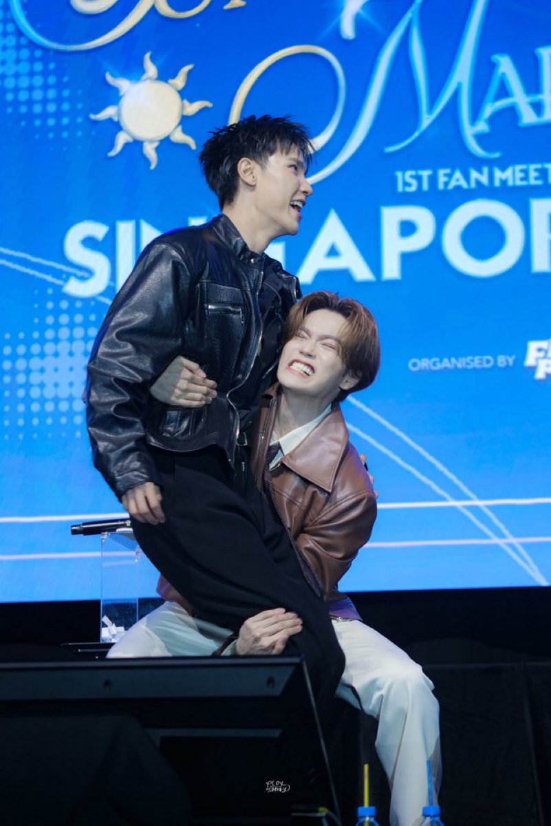 BammyB3's tweet photo. โทดนะดูลำบากมาก 555 นู๋ให้เค้าอุ้มแหละดีแล้วน้องม้าค 🤣 https://t.co/vCuA6BjK8Q