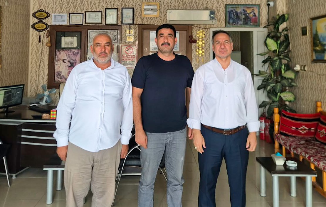 HalilSakak63's tweet photo. İlçemizde bulunan kıymetli esnaflarımızı ziyaret ettik. 

Esnafımızın talep, öneri ve sorunlarını dinleyerek not aldık. Haliliye'miz için sahada olmaya, vatandaşlarımızın sesi olmaya ve çözüm odaklı çalışmalarımızı sürdürmeye devam edeceğiz.

@FarukPolat_
@hudaparurfa https://t.co/cq8lbdPLSW