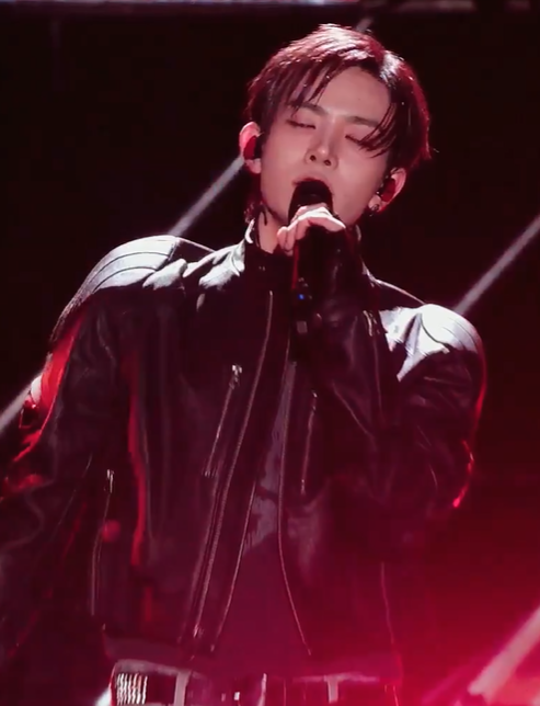 AboutMusicYT's tweet photo. Evan's performance at the 2026 The Fact Music Awards was watched by over 340,000 live viewers. https://t.co/2qpet9gh2w